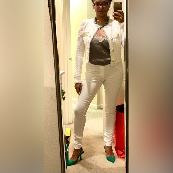 HUE White stretch Denim Leggings, White, size Small. - Picture 9 of 12